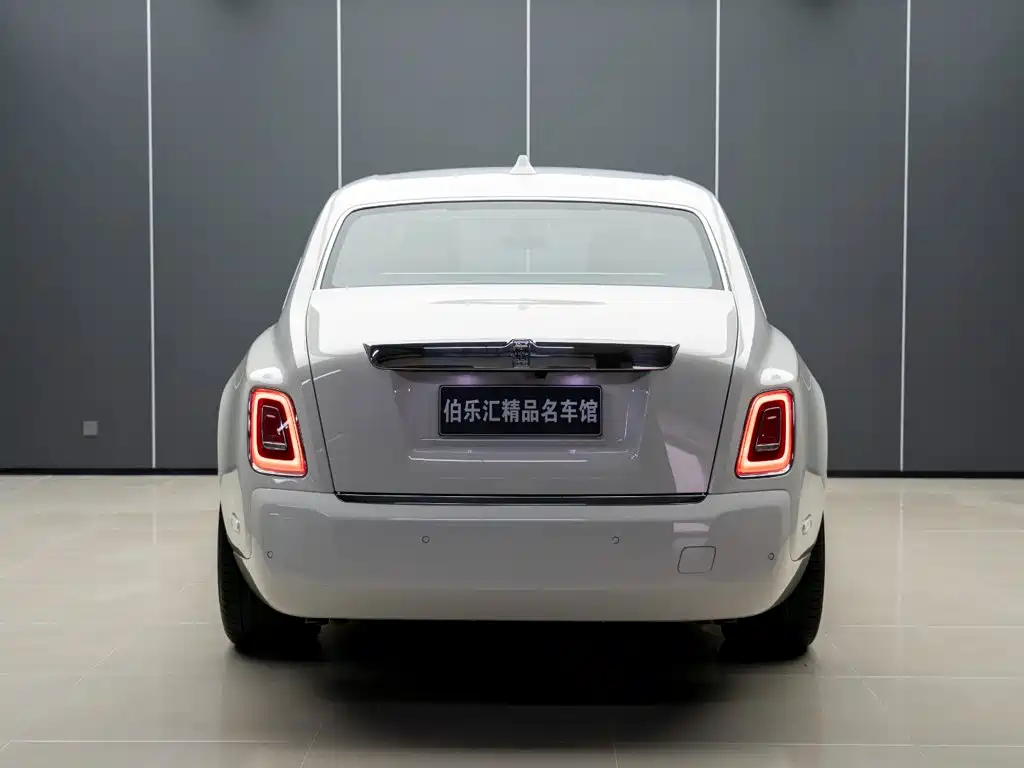 Rolls-Royce Phantom — фото 6