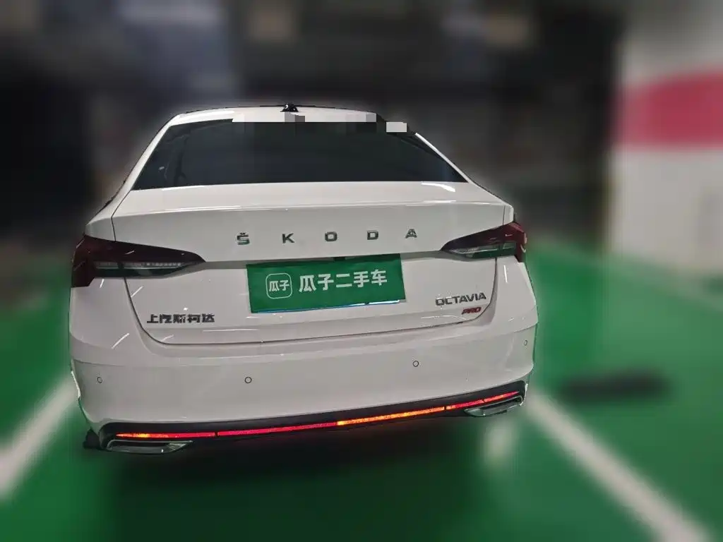 Skoda Octavia — фото 3