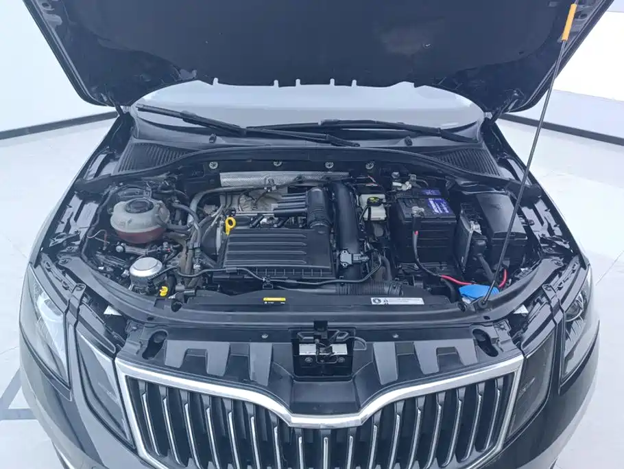 Skoda Octavia — фото 10