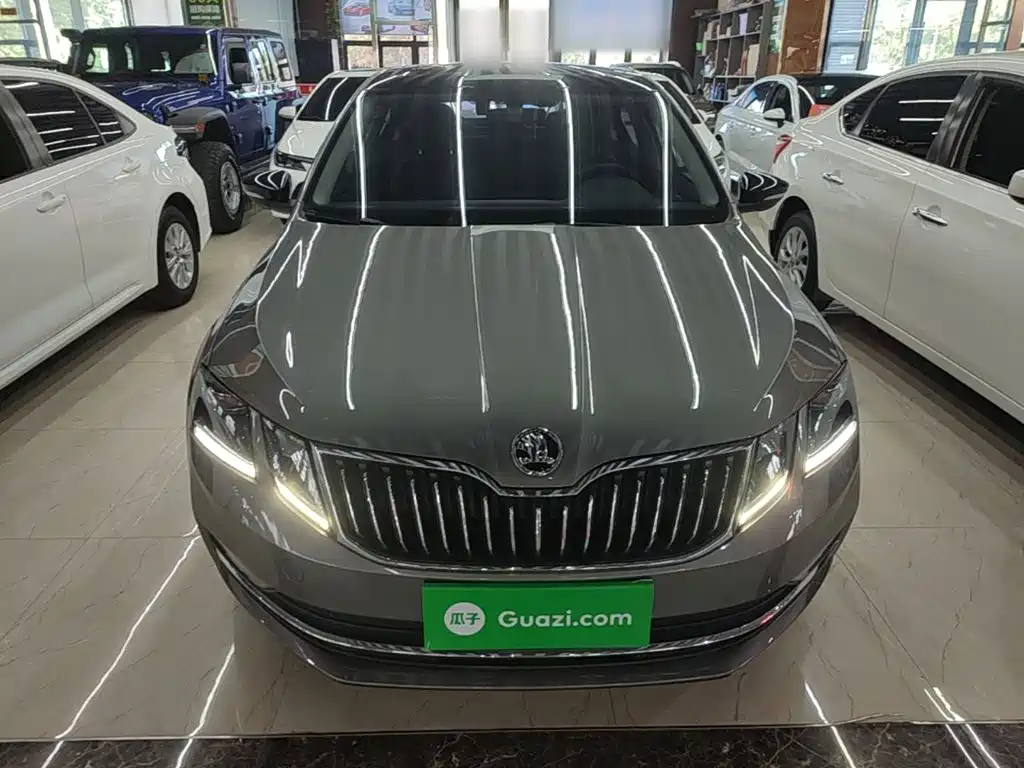 Skoda Octavia — фото 3