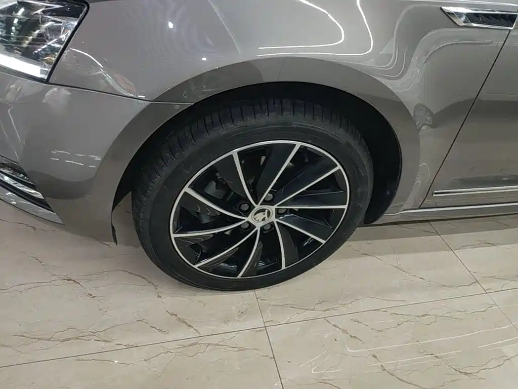 Skoda Octavia — фото 23