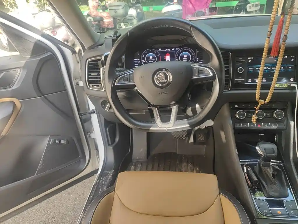 Skoda Kodiaq GT — фото 6