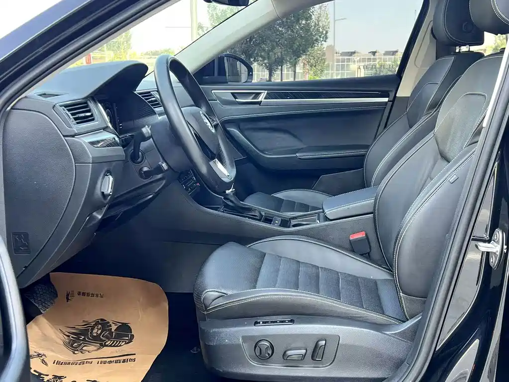 Skoda Superb — фото 4