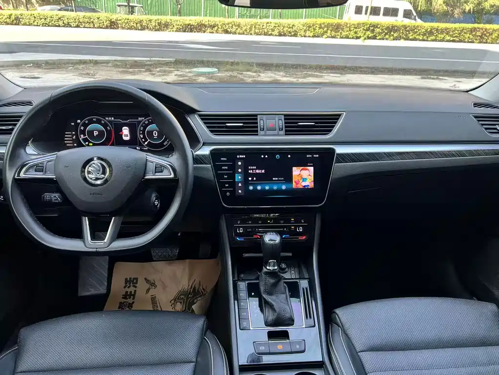 Skoda Superb — фото 5