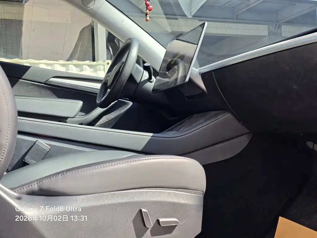 Tesla Model Y — фото 5
