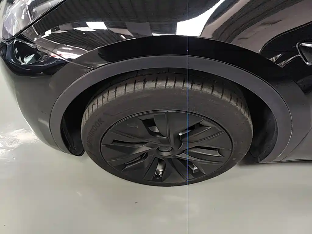 Tesla Model Y — фото 23