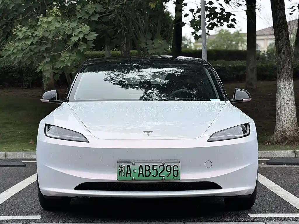 Tesla Model 3 — фото 2