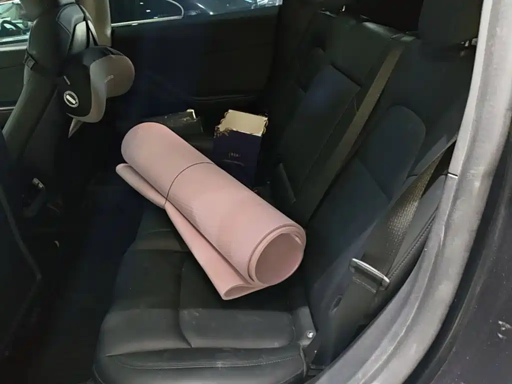Tesla Model Y — фото 17