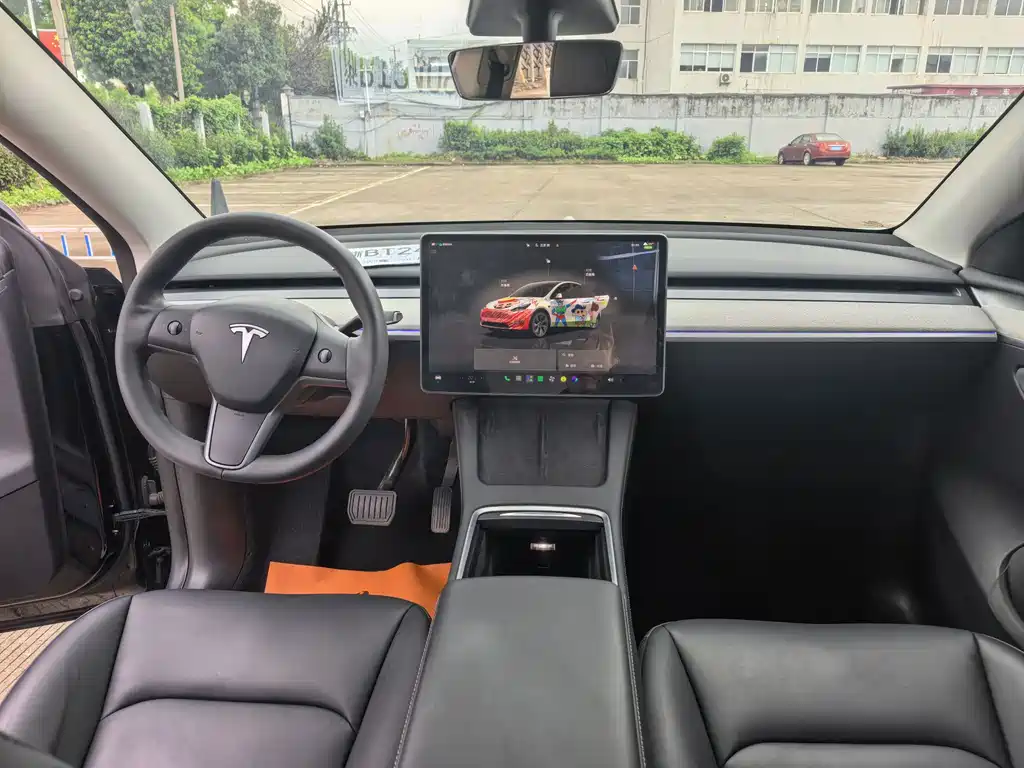 Tesla Model Y — фото 7
