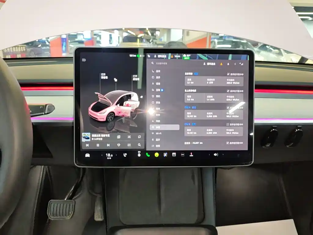 Tesla Model Y — фото 13