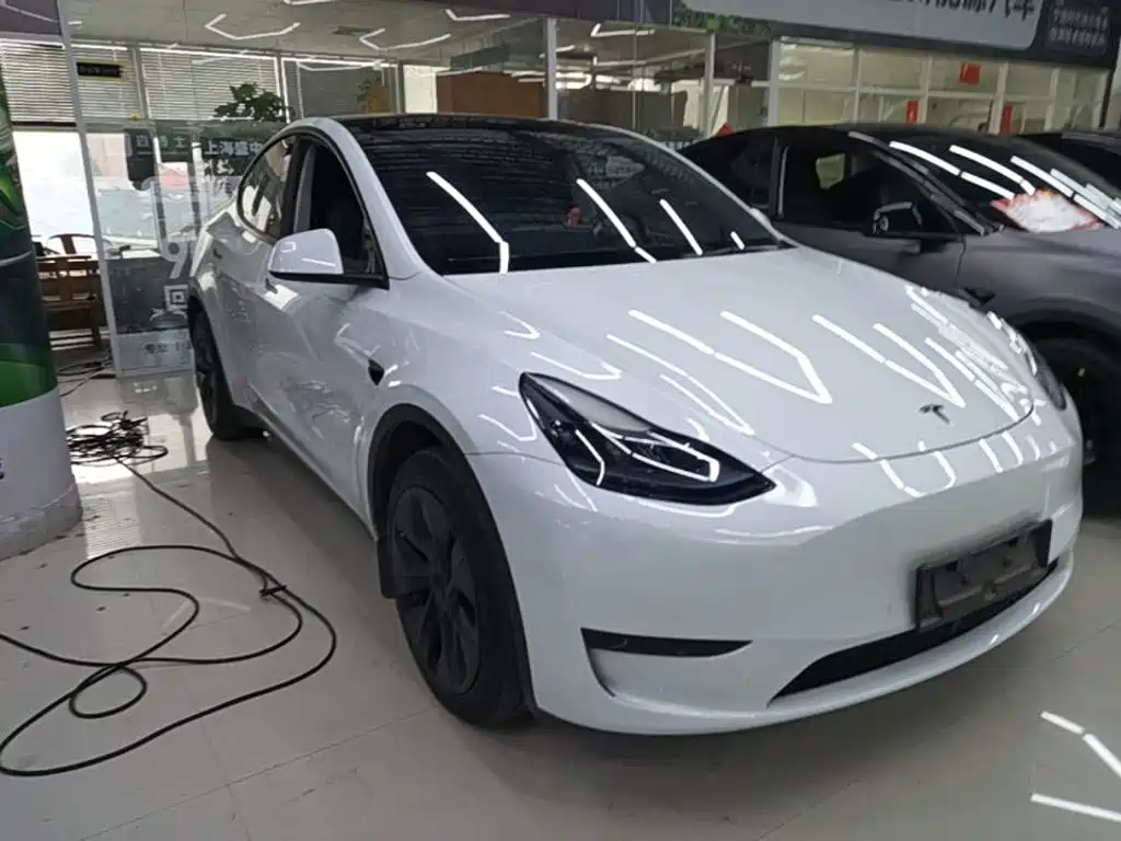 Tesla Model Y — фото 4
