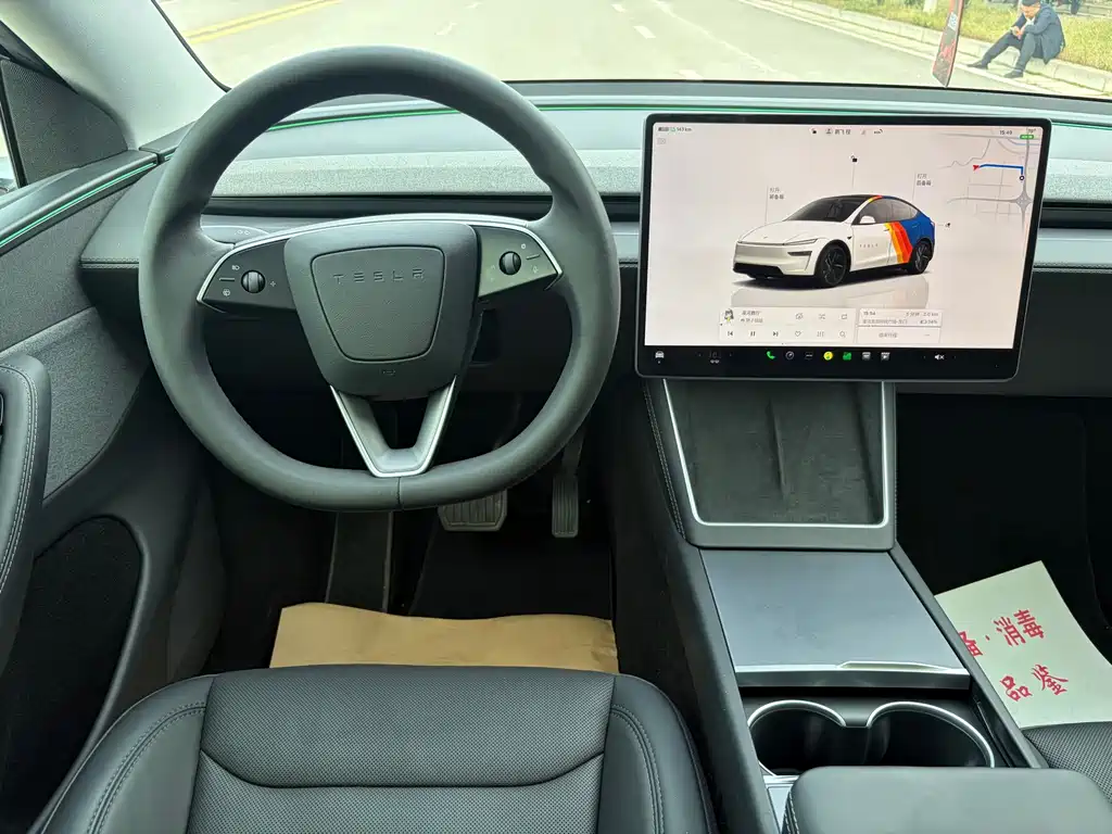 Tesla Model Y — фото 7