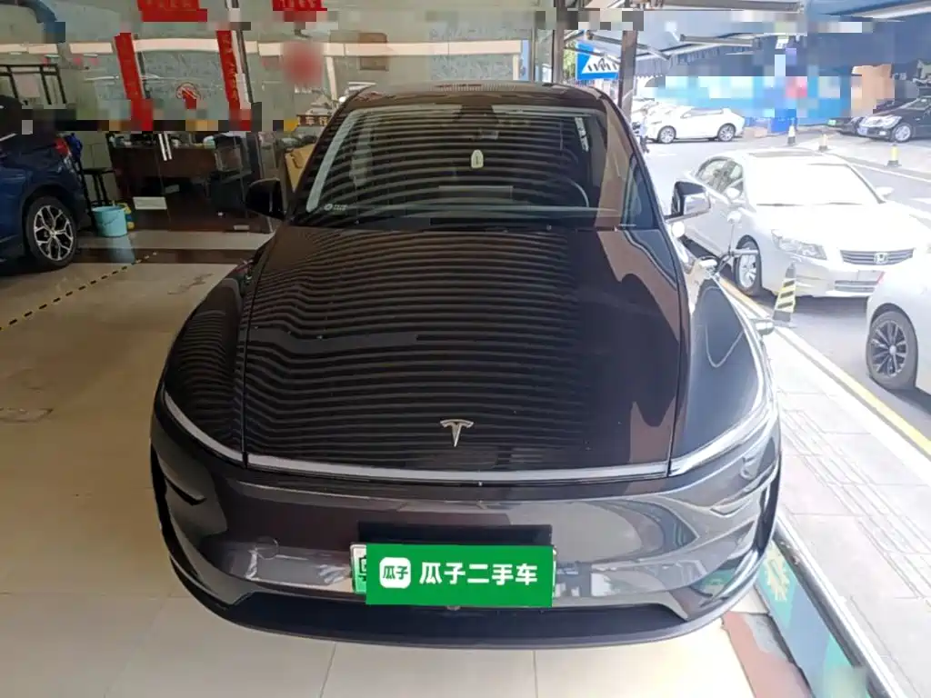 Tesla Model Y — фото 3