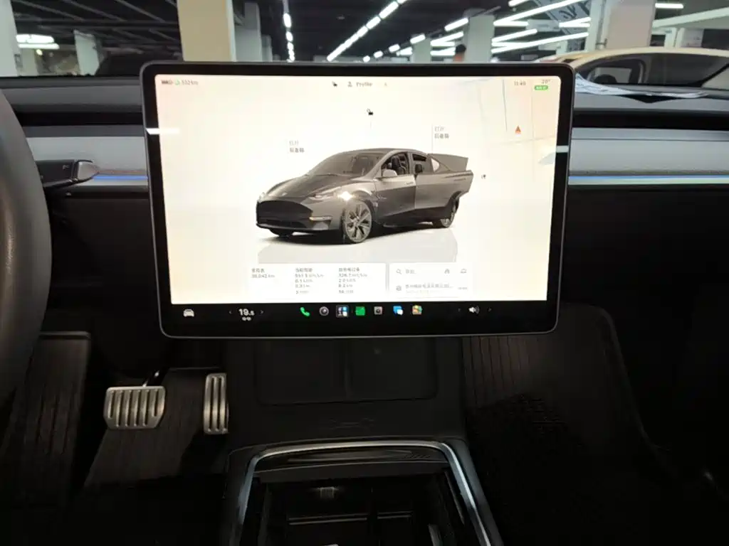 Tesla Model Y — фото 13