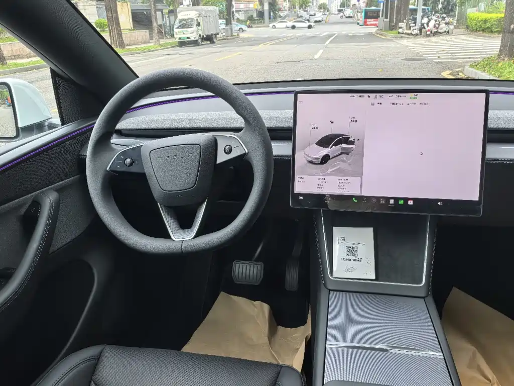 Tesla Model Y — фото 5
