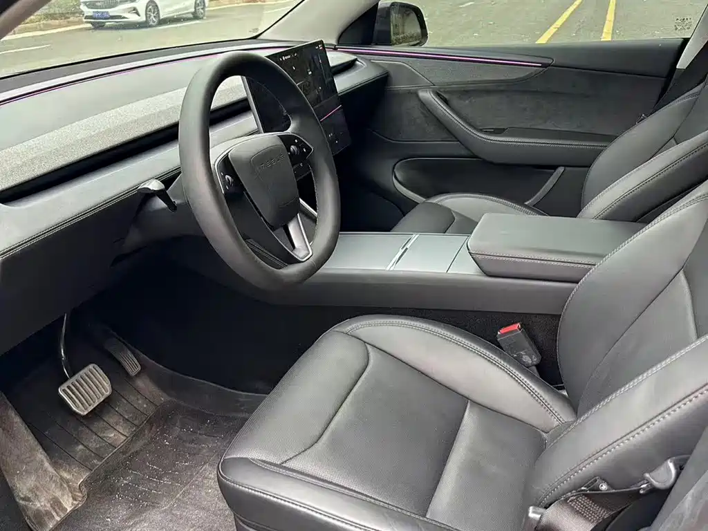 Tesla Model Y — фото 4