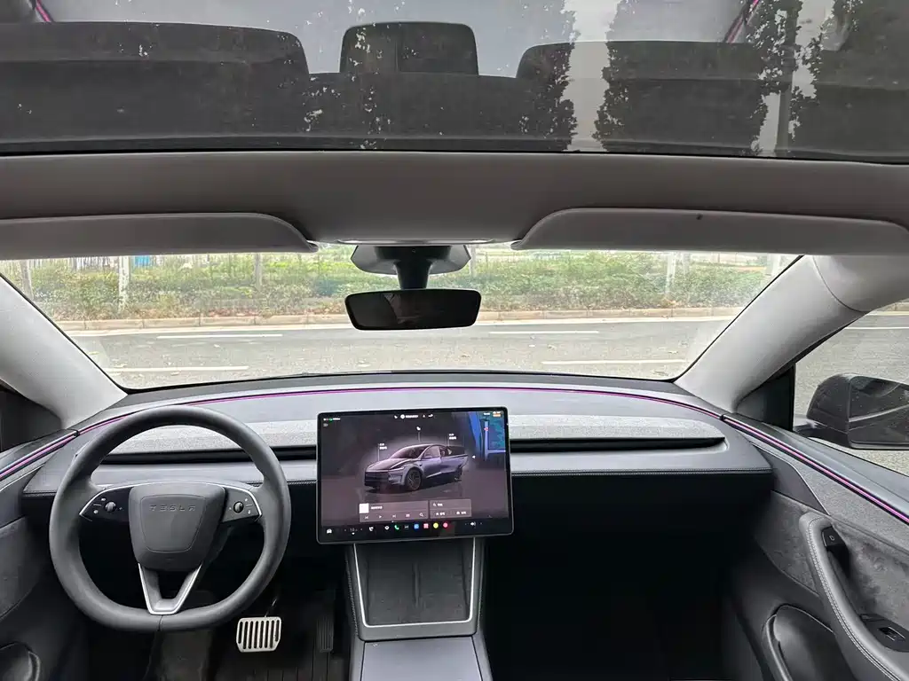 Tesla Model Y — фото 6