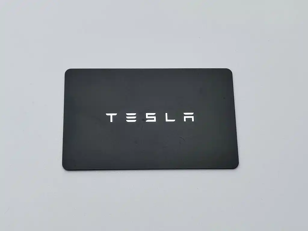 Tesla Model Y — фото 19