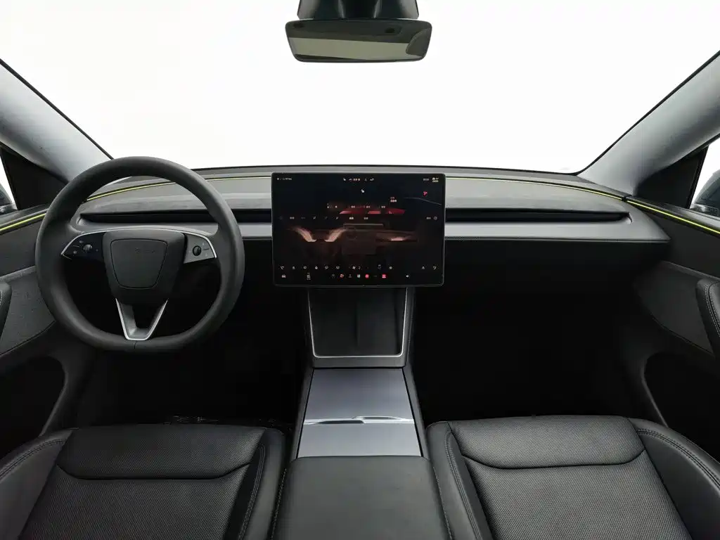 Tesla Model Y — фото 5