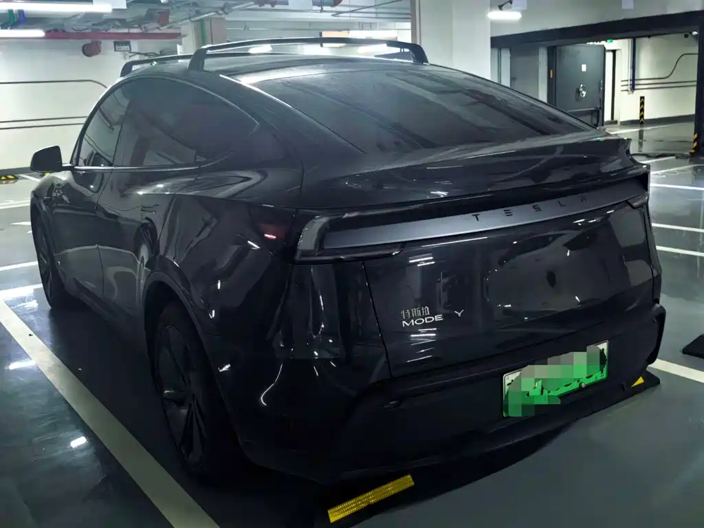 Tesla Model Y — фото 4