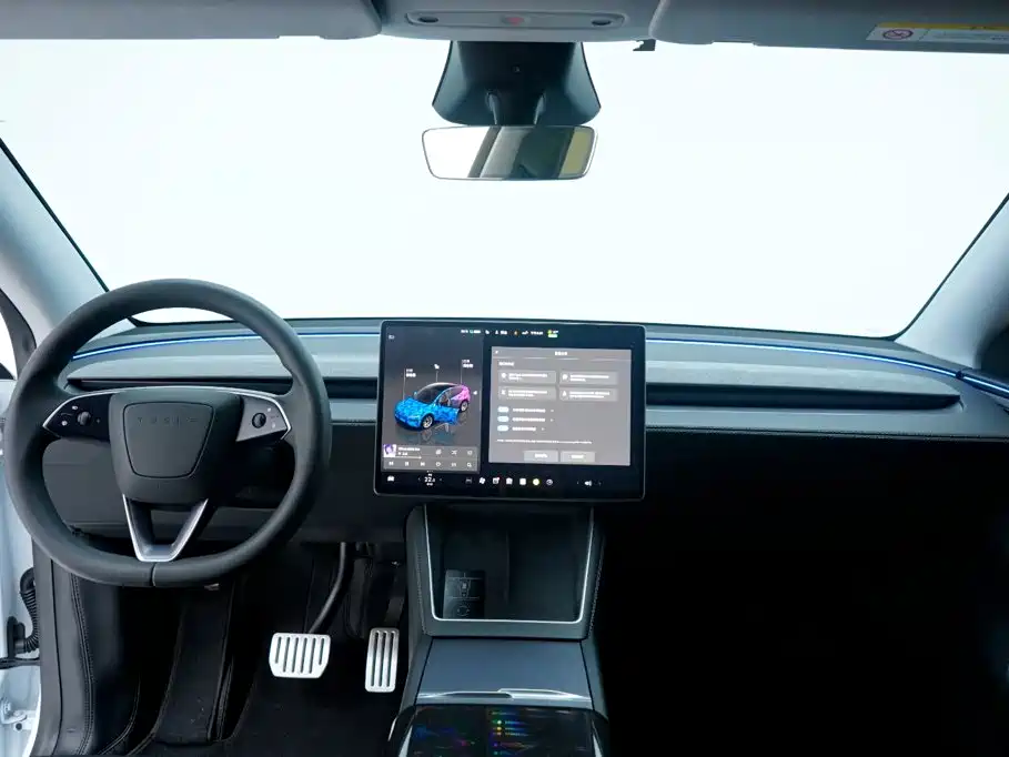 Tesla Model Y — фото 2