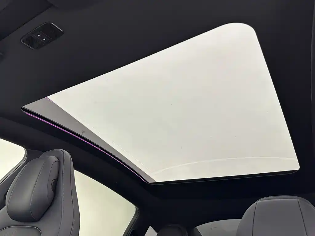 Tesla Model Y L — фото 13