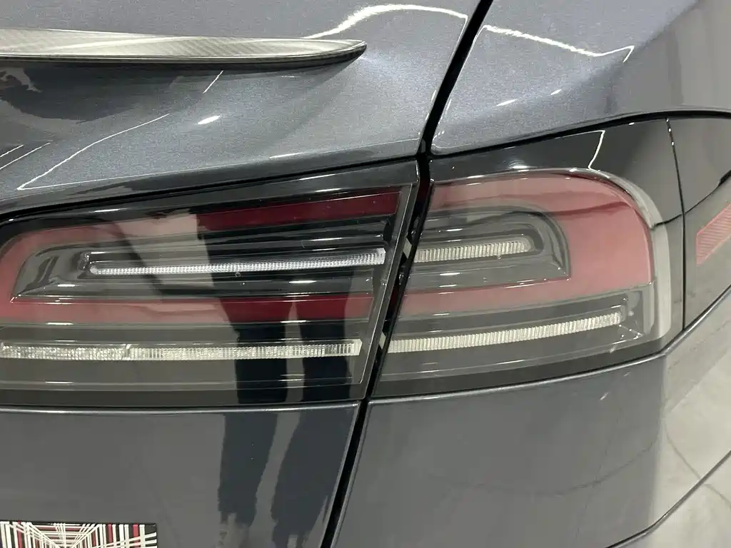Tesla Model S — фото 8