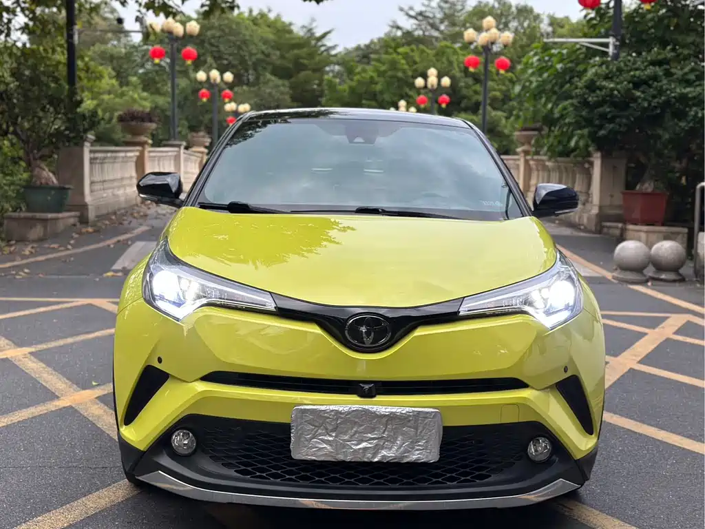 Toyota C-HR — фото 2