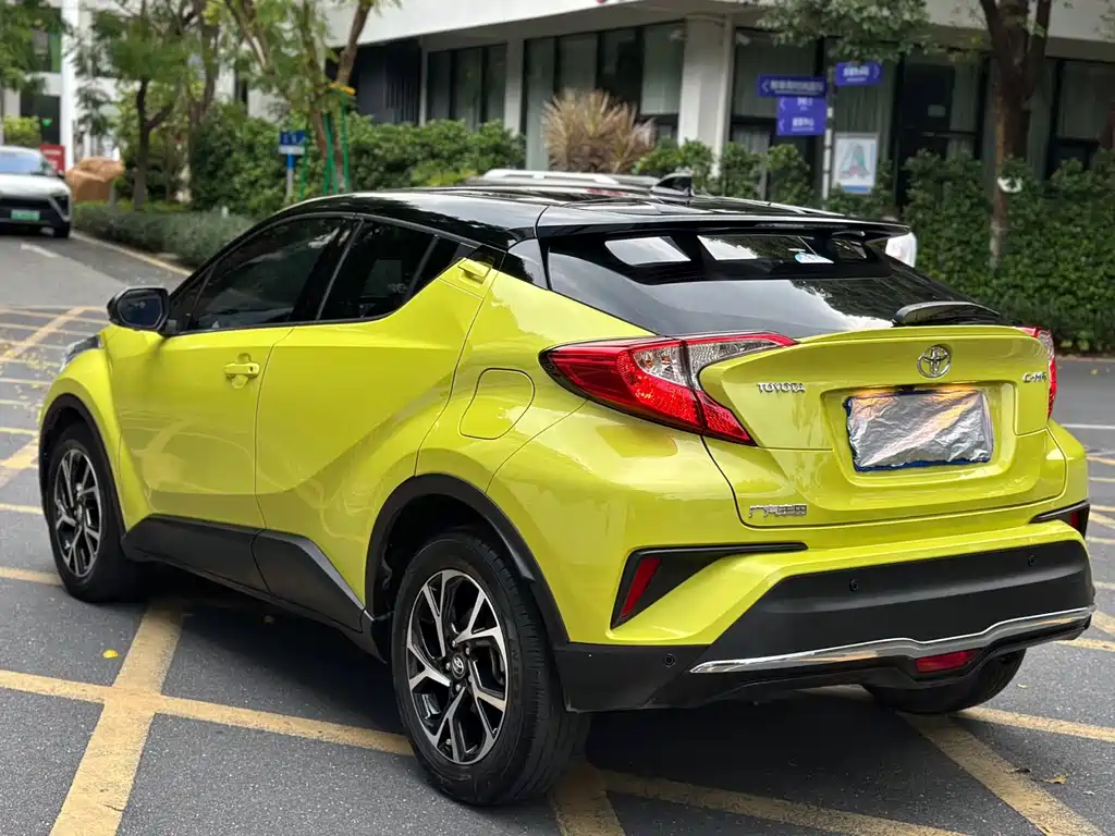 Toyota C-HR — фото 4
