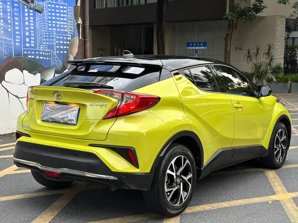 Toyota C-HR — фото 6