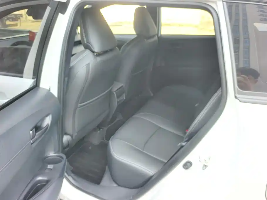 Toyota Corolla Cross — фото 11