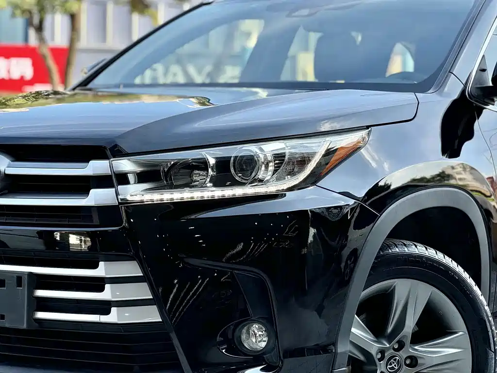 Toyota Highlander — фото 2
