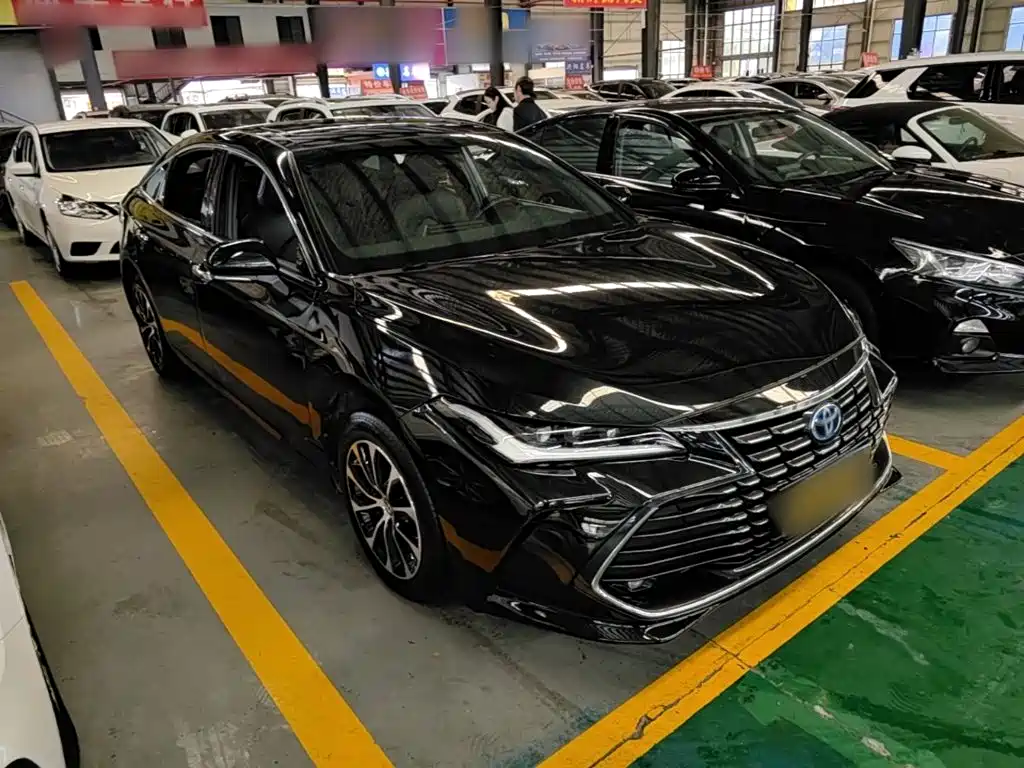 Toyota Avalon — фото 4