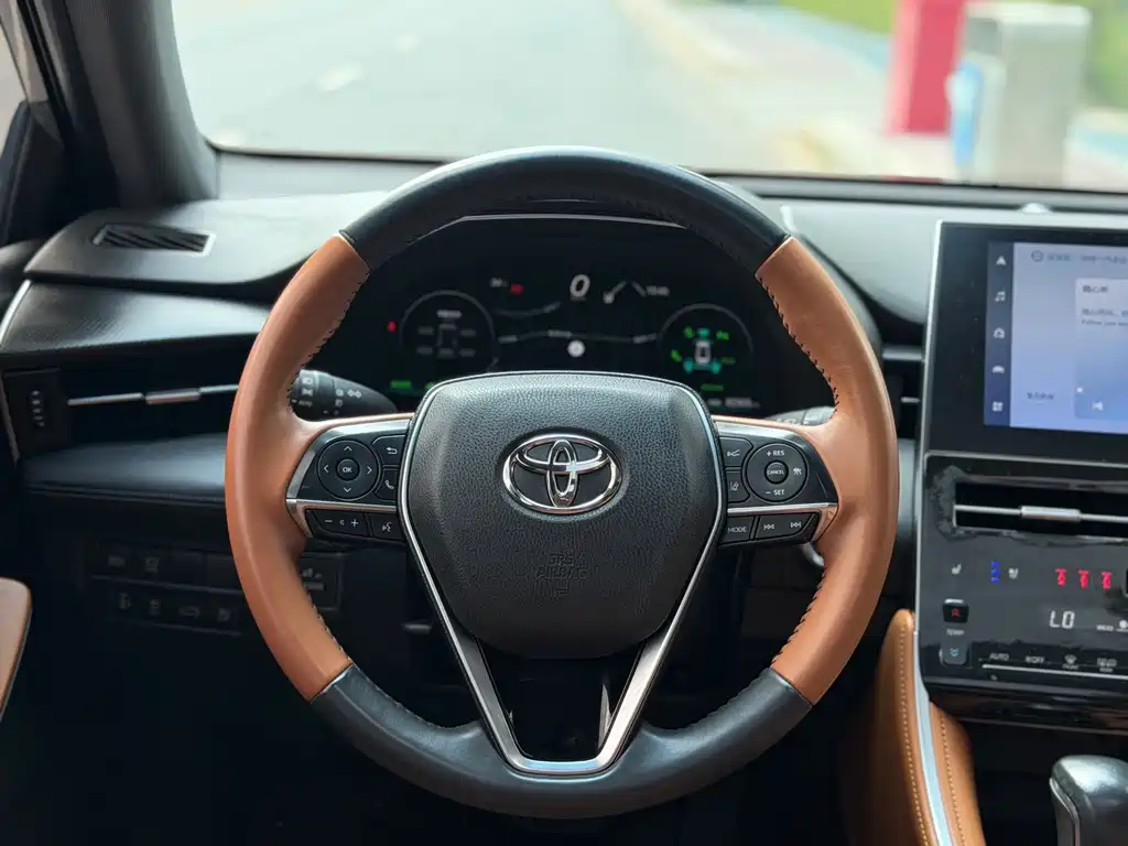 Toyota Avalon — фото 17