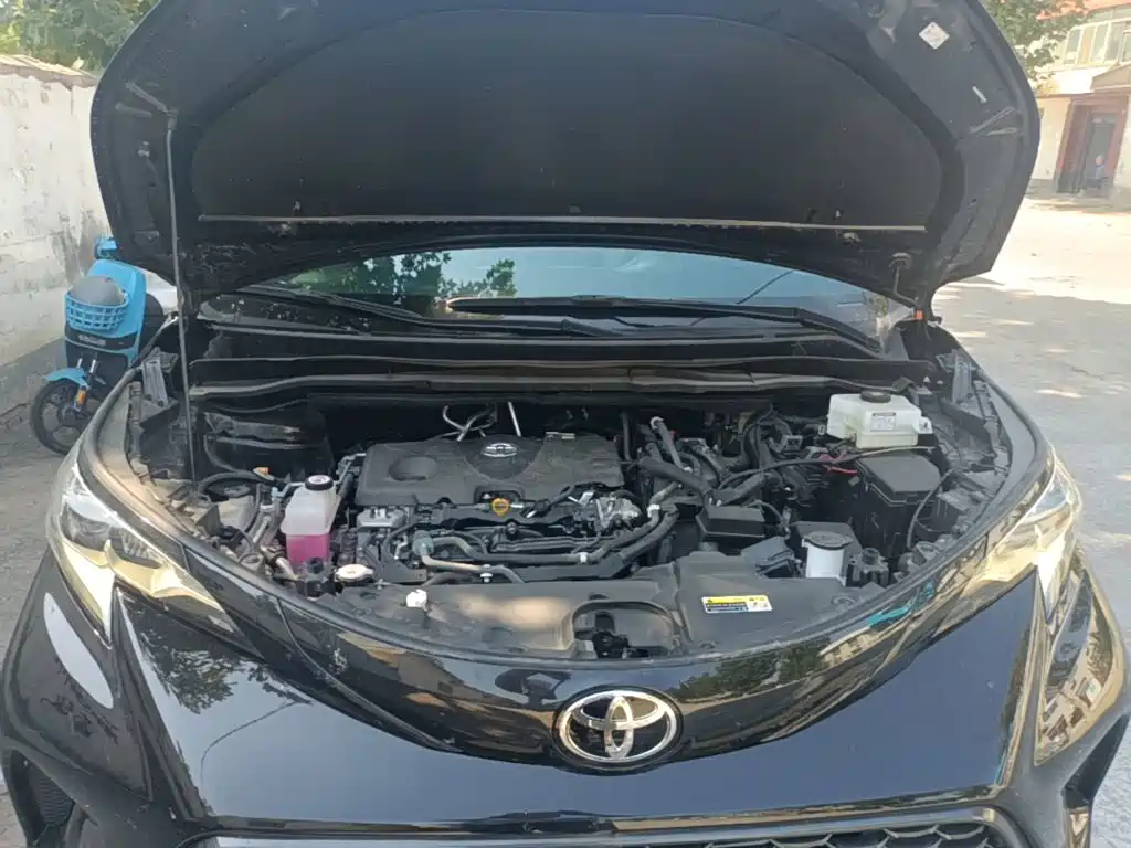 Toyota Granvia — фото 20