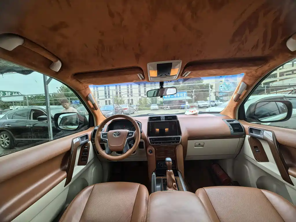 Toyota Prado (Import) — фото 7
