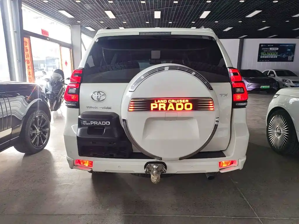 Toyota Prado — фото 6