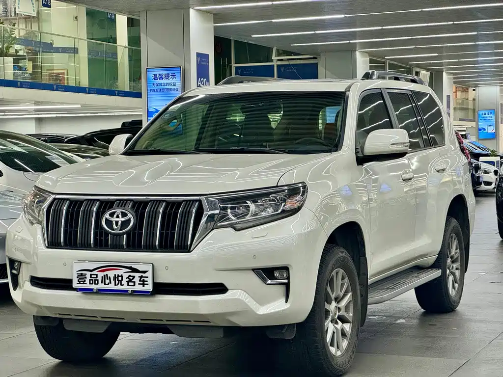 Toyota Prado — фото 1