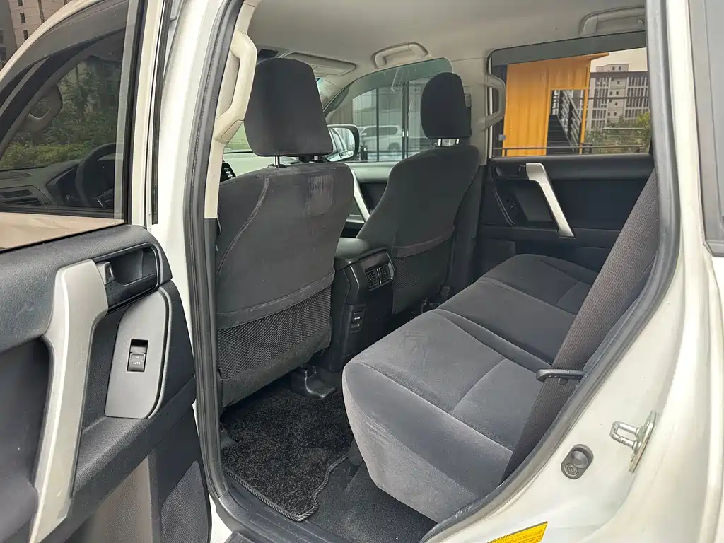 Toyota Prado (Import) — фото 6