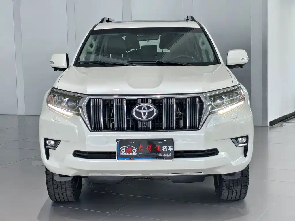 Toyota Prado — фото 2