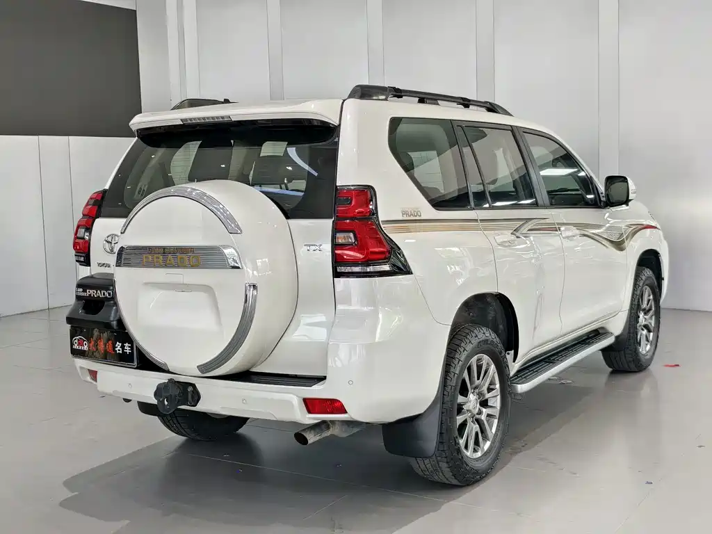 Toyota Prado — фото 3