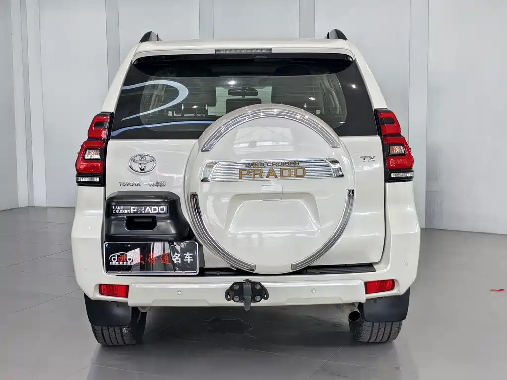 Toyota Prado — фото 4
