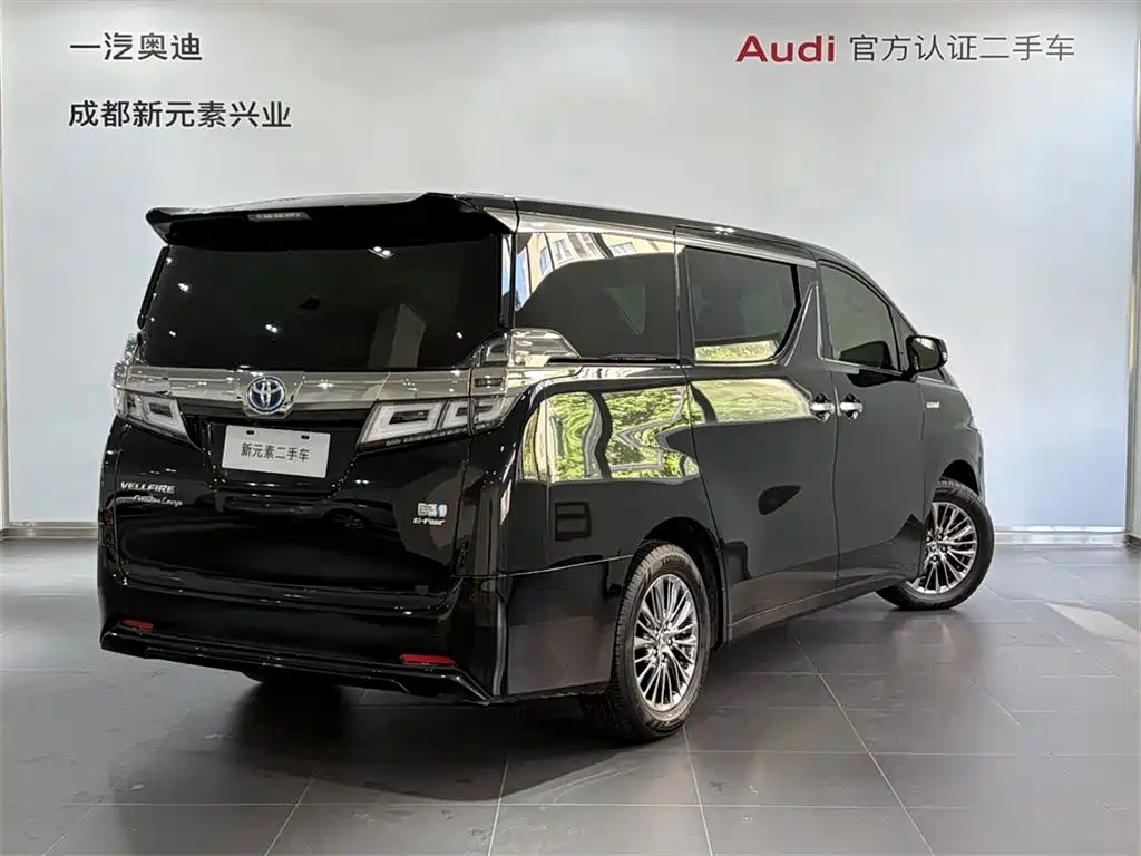 Toyota Vellfire — фото 4