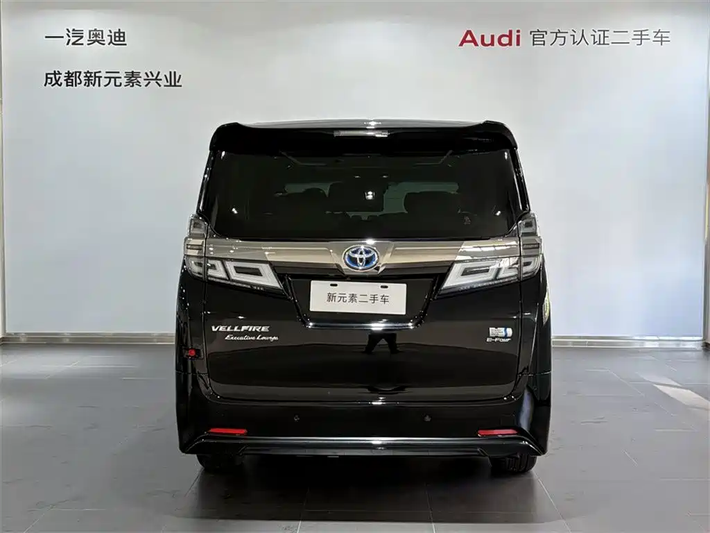 Toyota Vellfire — фото 5