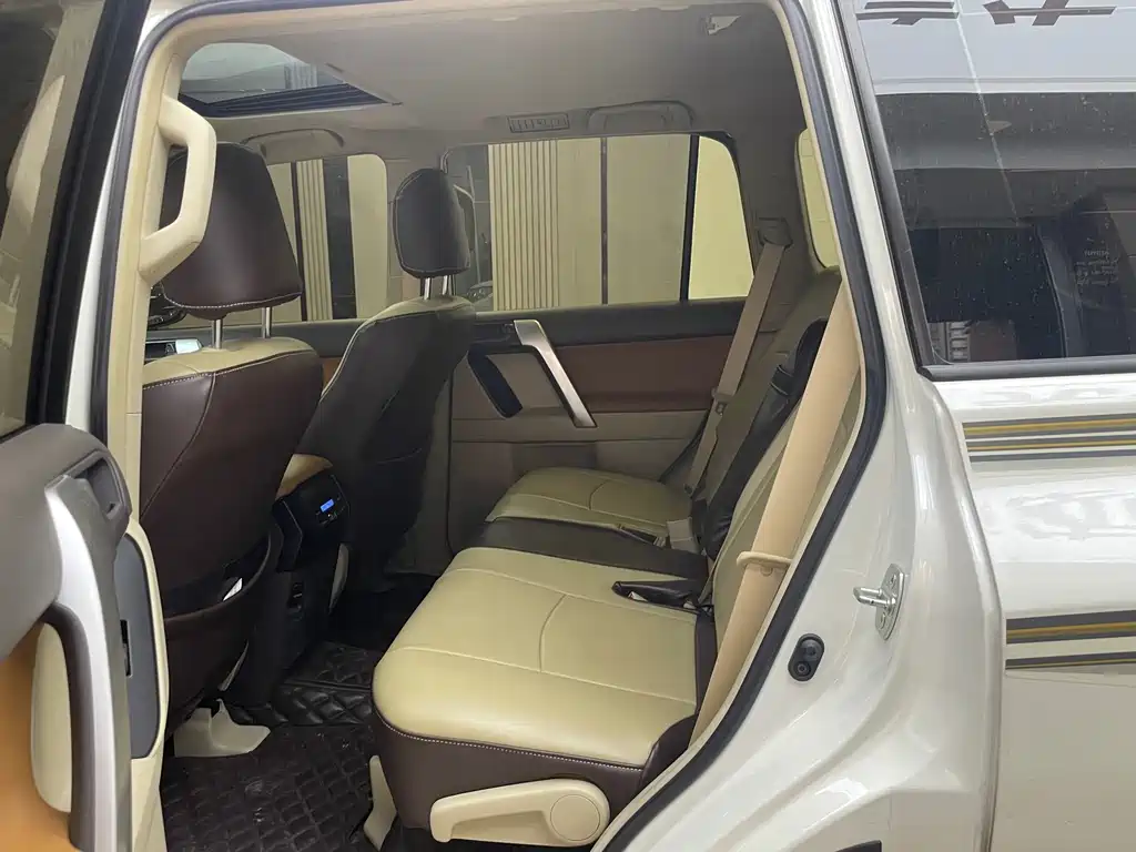 Toyota Prado (Import) — фото 11