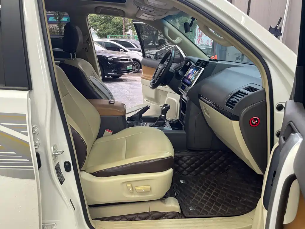 Toyota Prado (Import) — фото 14