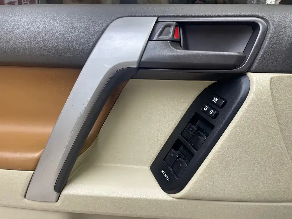 Toyota Prado (Import) — фото 19