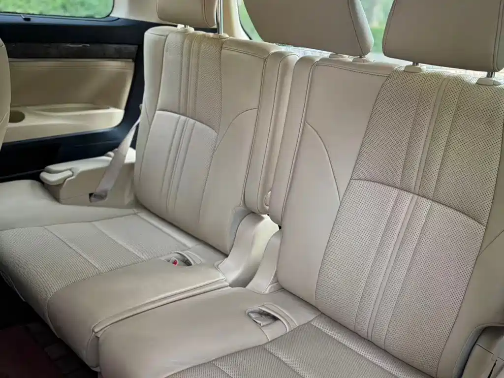 Toyota Alphard — фото 6