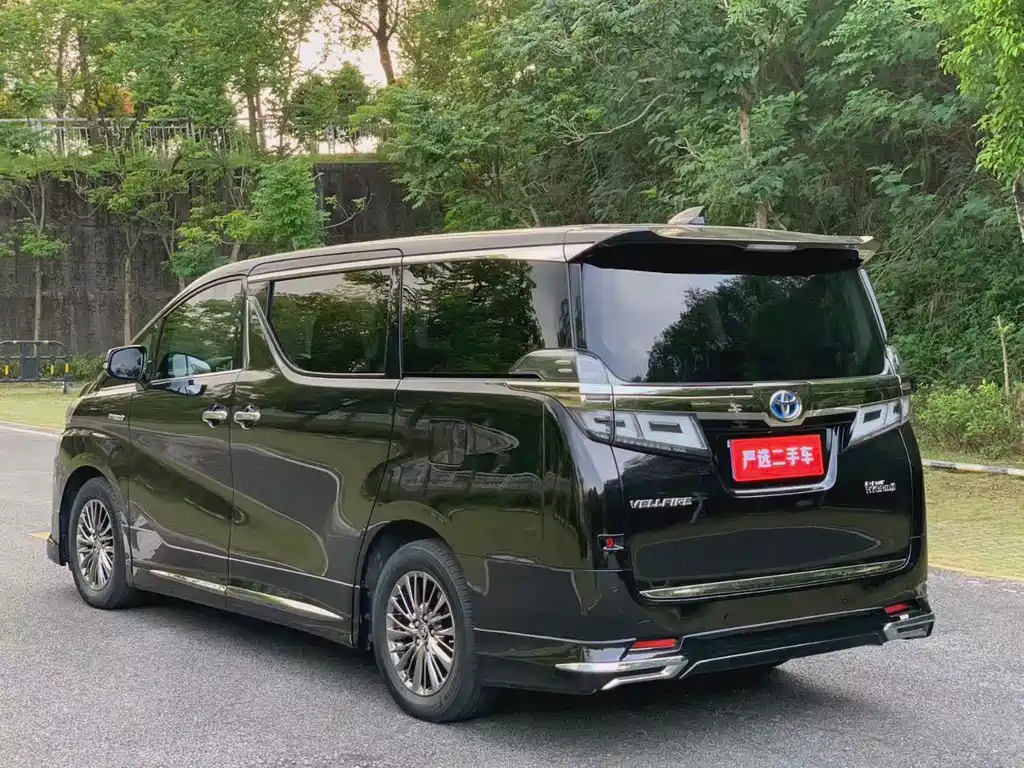 Toyota Vellfire — фото 9