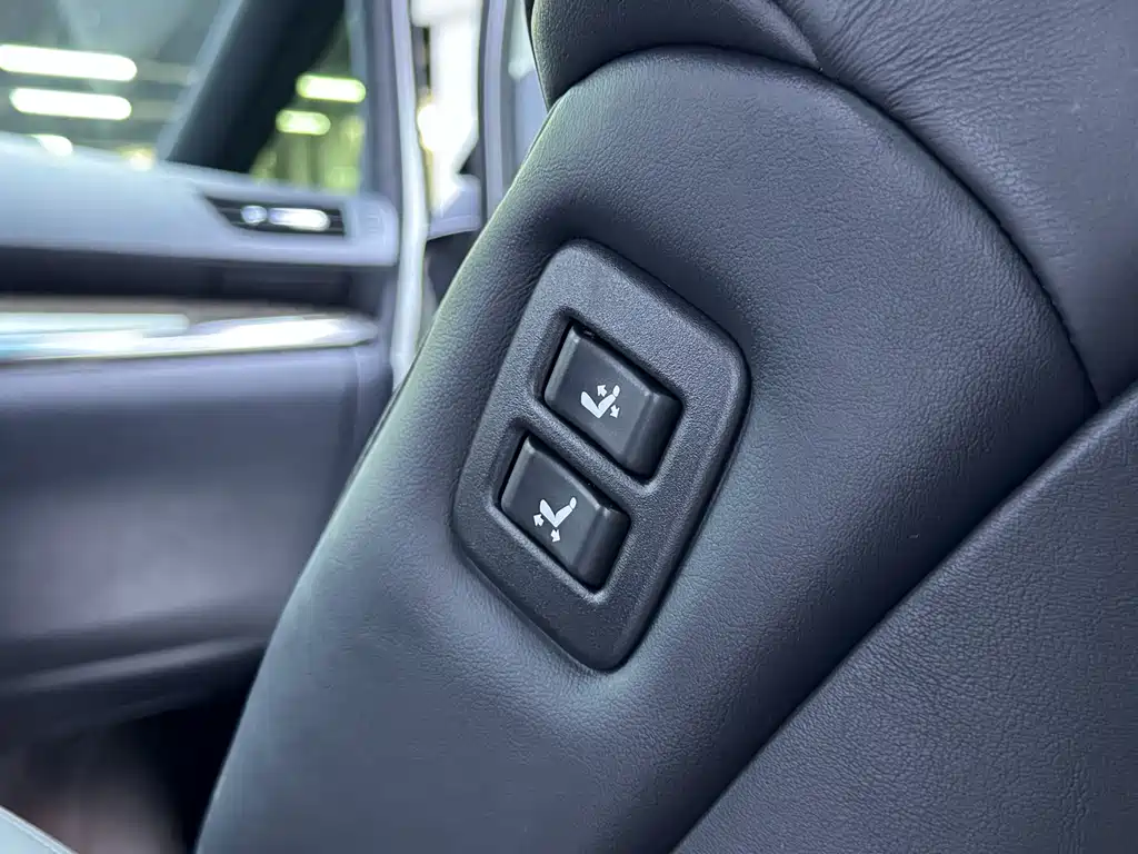 Toyota Alphard — фото 14